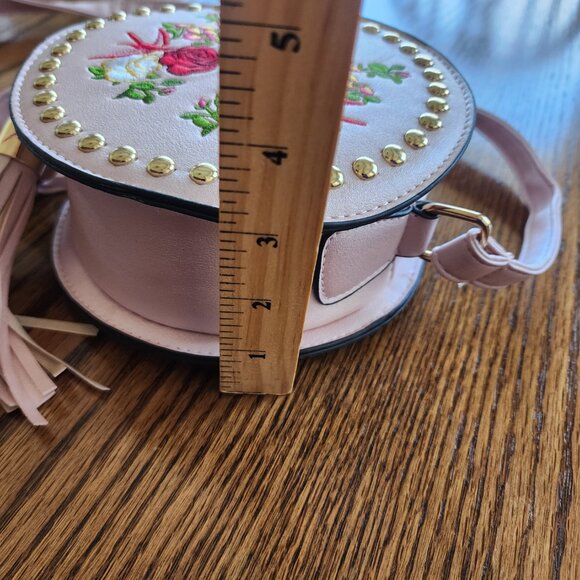 Yoki Pink Floral Red Rose Embroidered Round Circle Studded Purse Fringe Tassels - Picture 6 of 6